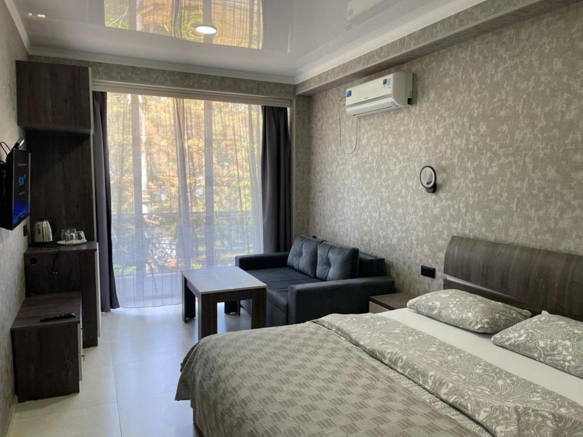 Hotel Golden Lion à Kobuleti Extérieur photo