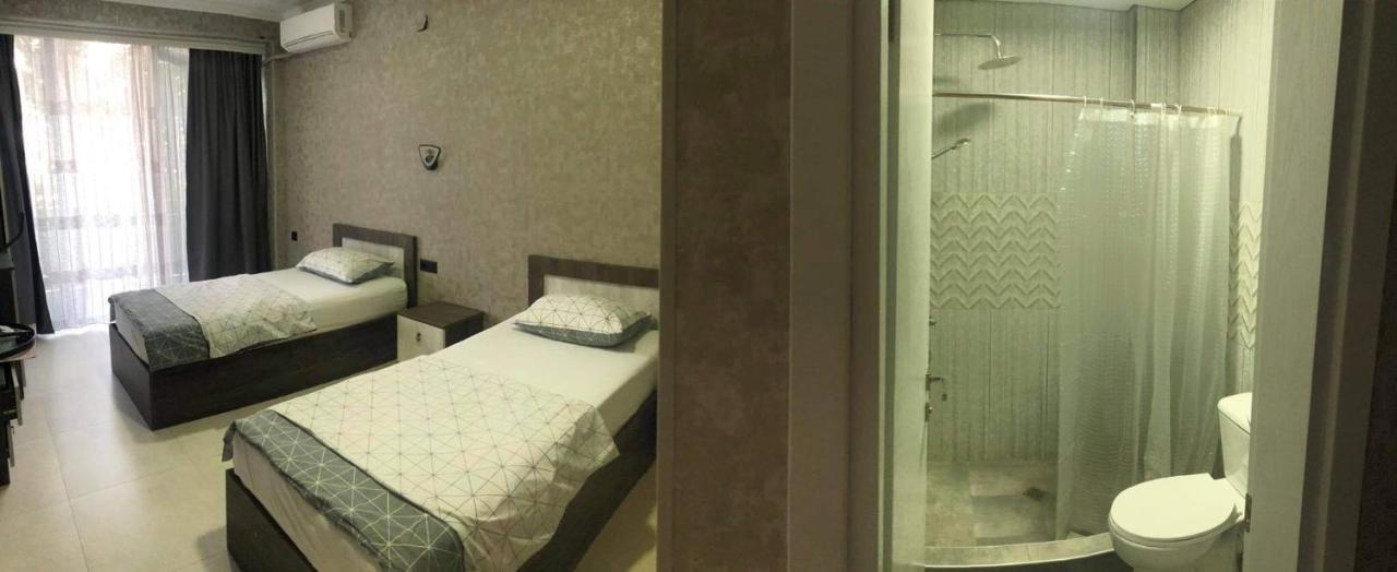 Hotel Golden Lion à Kobuleti Extérieur photo