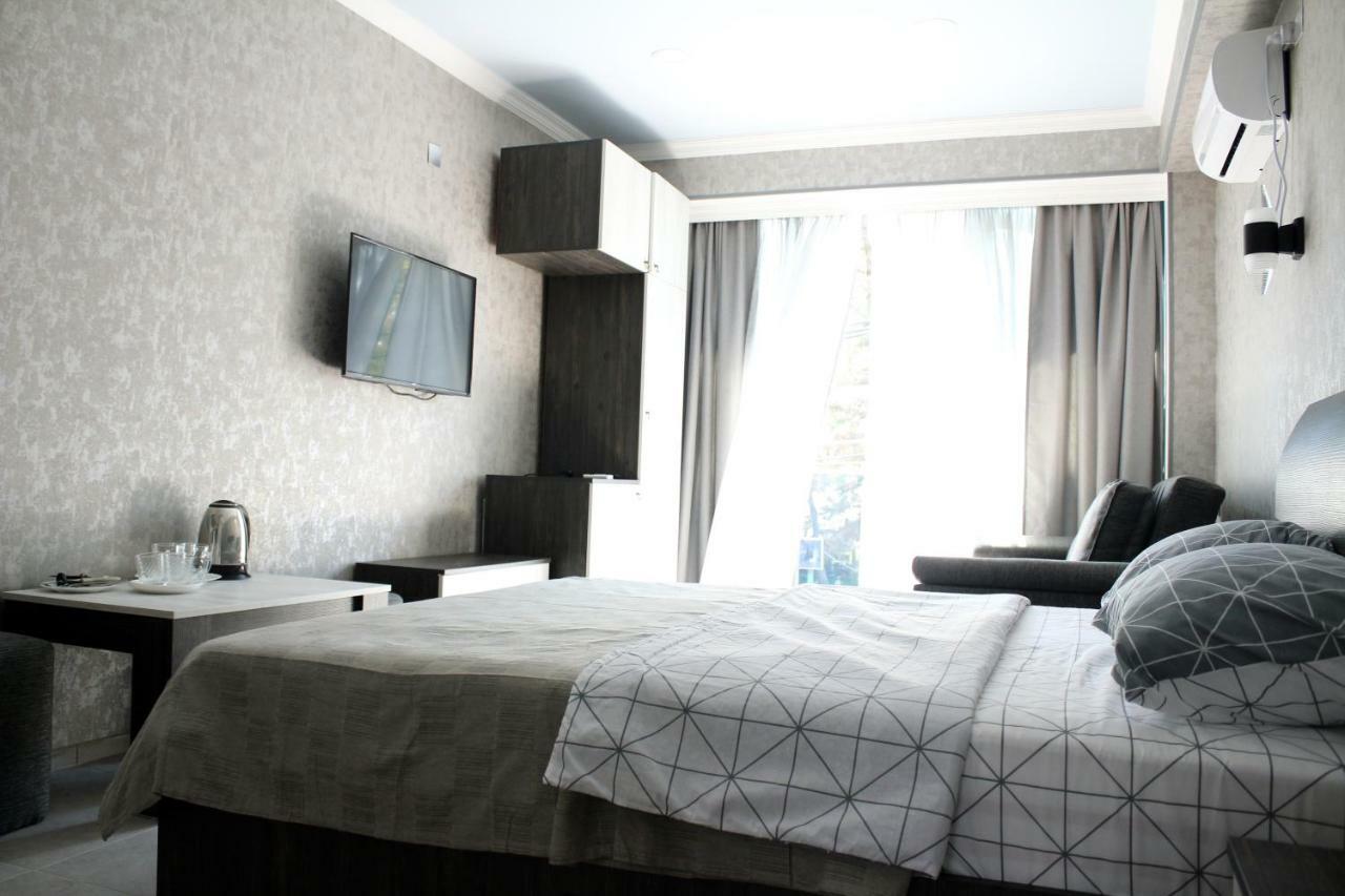 Hotel Golden Lion à Kobuleti Extérieur photo
