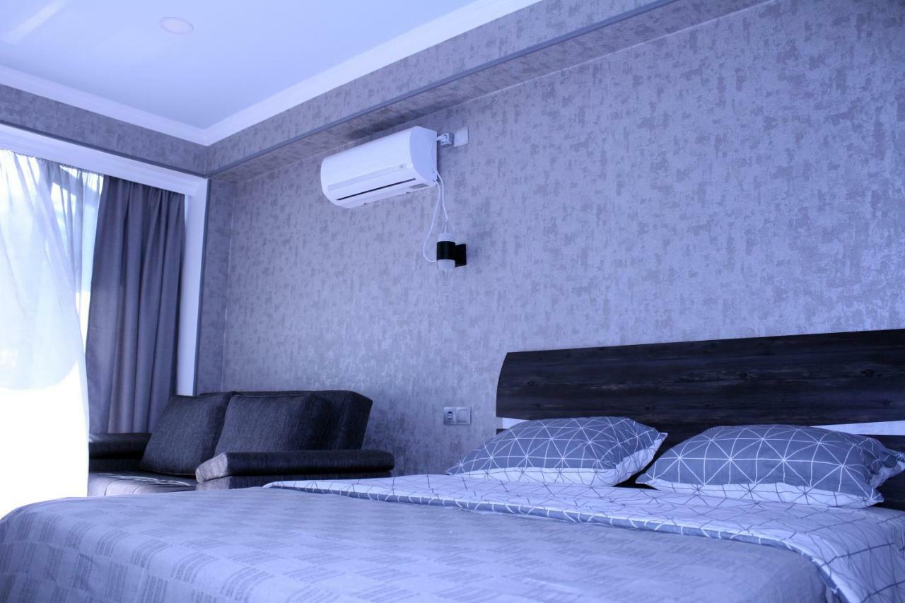 Hotel Golden Lion à Kobuleti Extérieur photo