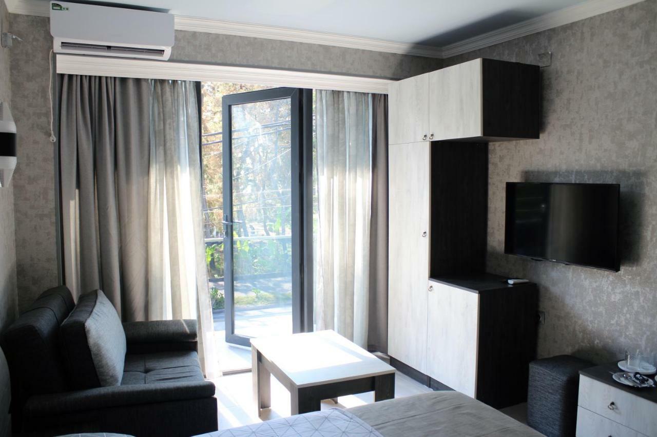 Hotel Golden Lion à Kobuleti Extérieur photo